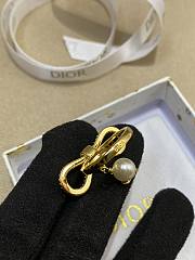 Le Nœud De Dior Ring Champagne Finish Metal with a White Resin Pearl and Silver Tone Crystals - 3