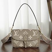 LV Diane Bicolor Monogram Empreinte Tourterelle Beige M46583 - 24x15x9cm - 1