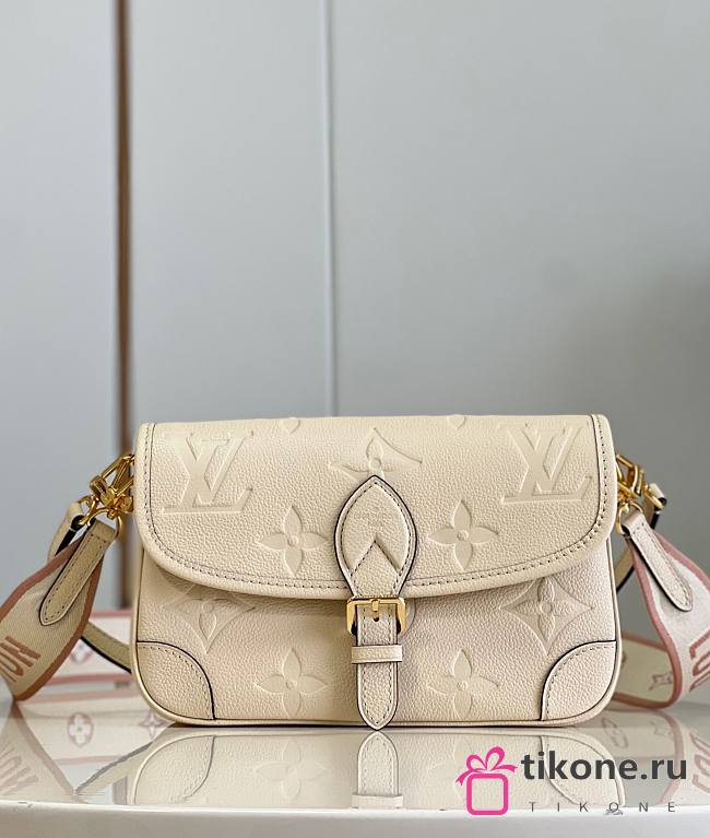 LV Diane Monogram Empreinte Cream Beige M46388 - 24x15x9cm - 1