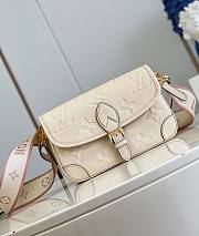 LV Diane Monogram Empreinte Cream Beige M46388 - 24x15x9cm - 2