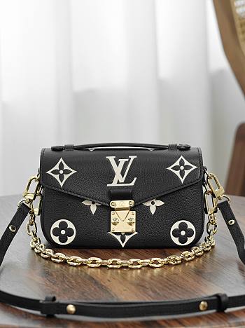 LV Pochette Metis East West Bag Black/Beige M46596 - 21.5x13.5x6cm