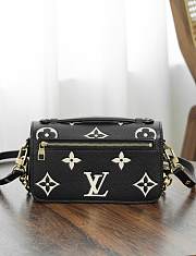 LV Pochette Metis East West Bag Black/Beige M46596 - 21.5x13.5x6cm - 6