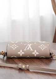 LV Wallet On Chain Ivy Bicolor Monogram Empreinte Tourterelle Gray M82211 - 23.5x12x4.3cm - 3