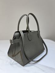 The Row Soft Margaux 10 Bag in Grained Elephant Gray - 25.5x18x19cm - 3