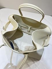 The Row Soft Margaux 15 Bag in Grained Calfskin Leather White - 38x24x27cm - 6