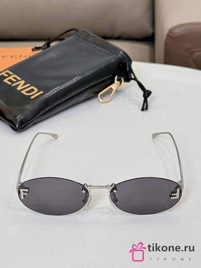 Sunglasses Fendi First FE4075US 30A - 1