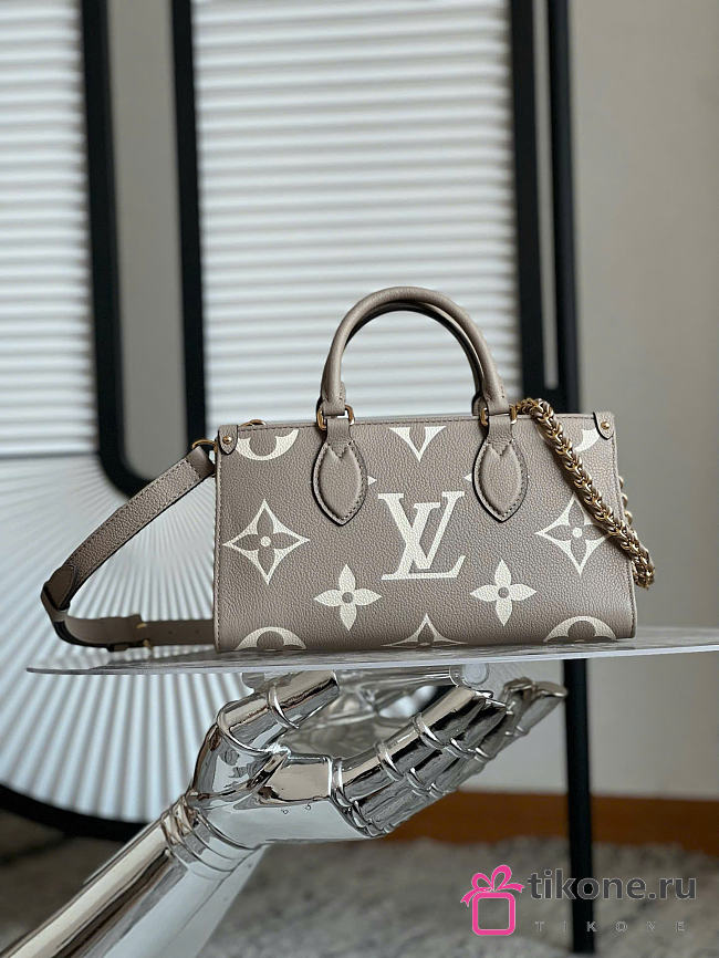 LV OnTheGo East West Bicolor Monogram Empreinte Dove Cream M23641 - 25x13x10cm - 1