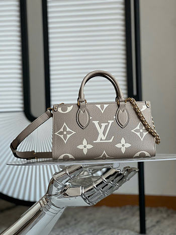 LV OnTheGo East West Bicolor Monogram Empreinte Dove Cream M23641 - 25x13x10cm