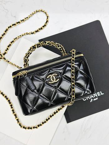 Chanel Clutch With Strap Shiny Lambskin & Gold Metal Black - 9.5×17×8cm