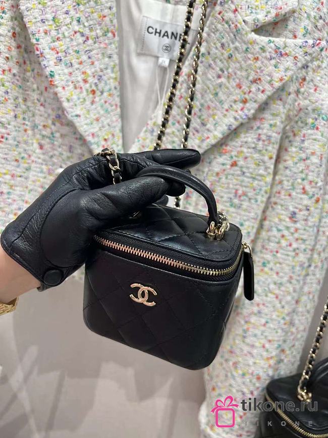 Chanel Classic Top Handle Vanity Case with Chain Quilted Lambskin Mini Black - 11x8.5x7cm - 1