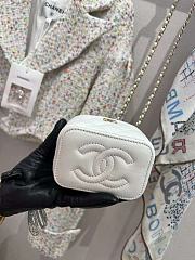 Chanel Classic Top Handle Vanity Case with Chain Quilted Lambskin Mini White - 11x8.5x7cm - 3