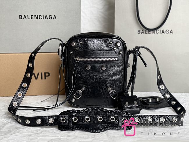 Balenciaga Le Cagole Messenger Black Arena Lambskin Silver Hardware - 21x17x4.5cm - 1