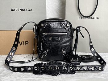 Balenciaga Le Cagole Messenger Black Arena Lambskin Silver Hardware - 21x17x4.5cm