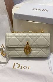 Dior Miss Daisy Mini Bag Trench White Macrocannage Lambskin - 20cm - 1