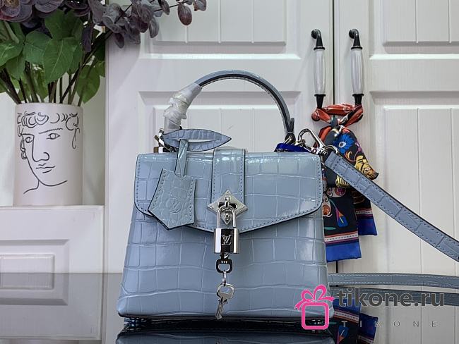 LV Rose Des Vents Mini Soft Shine Alligator Blue N84086 - 19x15x9cm - 1