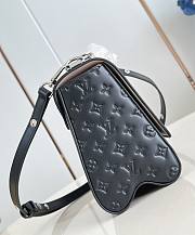 LV Twist MM Slim Epi Leather Black M13118 - 23x16x8cm - 3