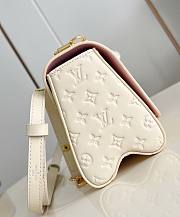 LV Twist PM Slim Epi Leather Beige M13117 - 19x15x7cm - 4