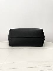 Celine Medium Cabas Anais Cuir Triomphe In Grained Calfskin Black - 54×29.5×15cm - 4