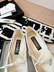 Chanel Mary Janes Lambskin Grosgrain Ivory Black - 3