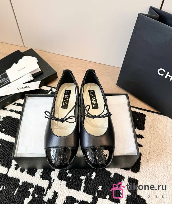 Chanel Mary Janes Lambskin Patent Calfskin Black - 1