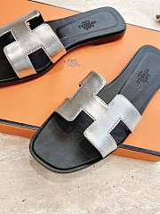 Hermes Oran Sandal Lamskin Silver - 4