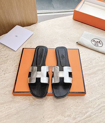 Hermes Oran Sandal Lamskin Silver