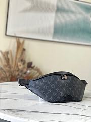 LV Discovery Bumbag PM Monogram Eclipse M46035 - 44x15x9cm - 3