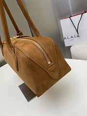 Alaia Le Teckel Medium Bag In Nubuk Calfskin Brown - 33x11x10cm - 2