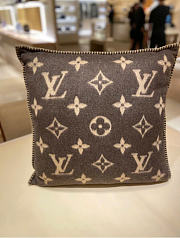 LV Neo Monogram Cushion Brown M79318 - 1