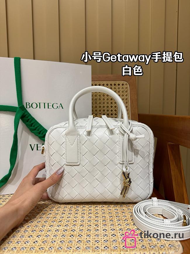 Bottega Veneta Small Getaway White - 23.5x17.5x9cm - 1