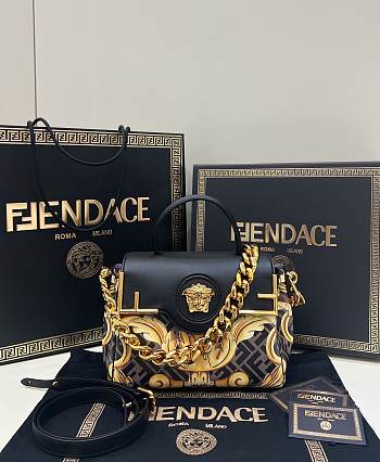 Fendace La Medusa Medium Handbag - 25x22x15cm