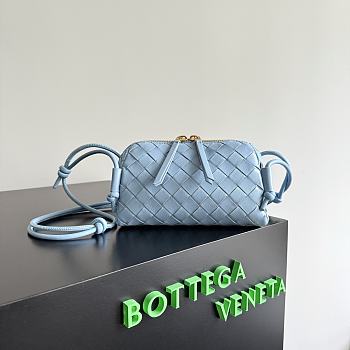 Bottega Veneta Intrecciato Concert Pouch Blue - 18.5x11.5x8.5cm