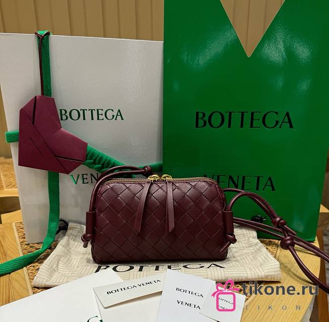 Bottega Veneta Intrecciato Concert Pouch Burgundy - 18.5x11.5x8.5cm - 1