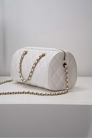 Chanel Clutch With Chain Grained Calfskin Gold Tone Metal White - 18.5x11.5x11cm - 3