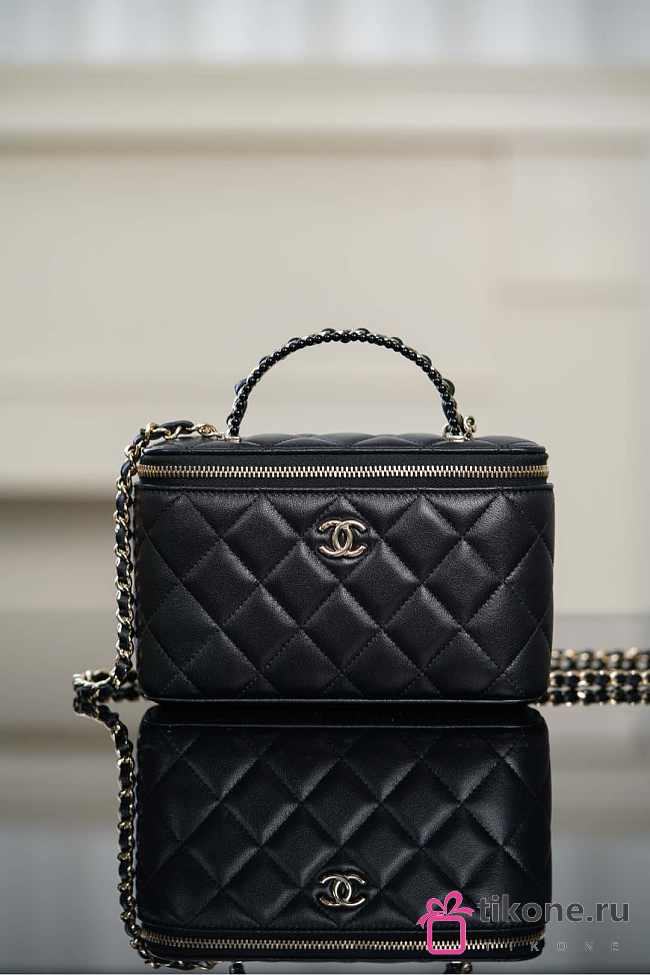 Chanel Long Vanity with Chain Lambskin Imitation Pearls Gold Metal Black - 17x9.5x8cm - 1