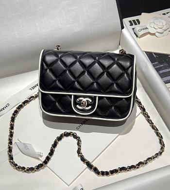 Chanel Mini Flap Bag Lambskin Black White - 19.5x13.5x7cm