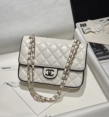 Chanel Flap Bag Lambskin White Black - 23.5x16.5x6.5cm