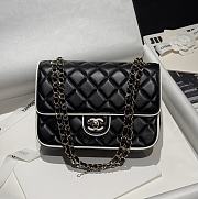 Chanel Flap Bag Lambskin Black White - 23.5x16.5x6.5cm - 1