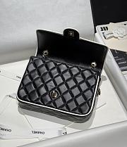 Chanel Flap Bag Lambskin Black White - 23.5x16.5x6.5cm - 2