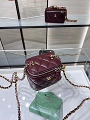 Chanel Small Vanity with Chain Shiny Calfskin Gold Tone Metal Burgundy - 11x8.5x7cm - 2