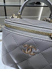 Chanel Classic Top Handle Vanity Case with Chain Quilted Lambskin Mini Gray - 11x8.5x7cm - 3