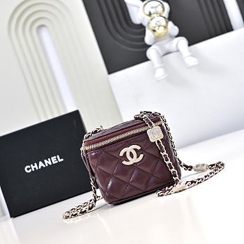 Chanel Small Vanity With Chain Lambskin Diamante Gold Metal Burgundy - 11x8.5x7cm