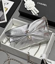 Chanel Clutch with Chain Metallic Lambskin Imitation Pearl & Gold-Tone Metal Silver - 14x24x5cm - 5