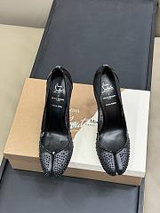 MaisonMargiela x Christian Louboutin Bridiela Una Strass 100 mm Pumps Strass Mesh and Patent Calf Leather Black - 2