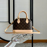LV Alma BB Monogram Canvas M46990 - 23.5x17.5x11.5cm - 5