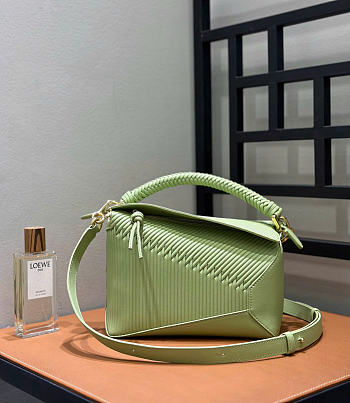 Loewe Small Puzzle Bag in Calfskin Light Pear - 24x16.5x10.5cm
