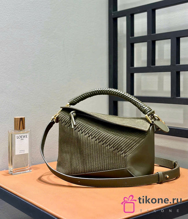 Loewe Small Puzzle Bag in Suede Autumn Green - 24x16.5x10.5cm - 1