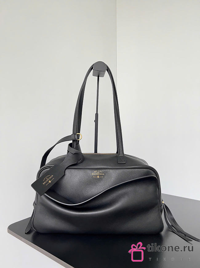 Balenciaga Carrie Bowling Bag Medium in Black Calfskin - 35.8x18.7x16.5cm - 1