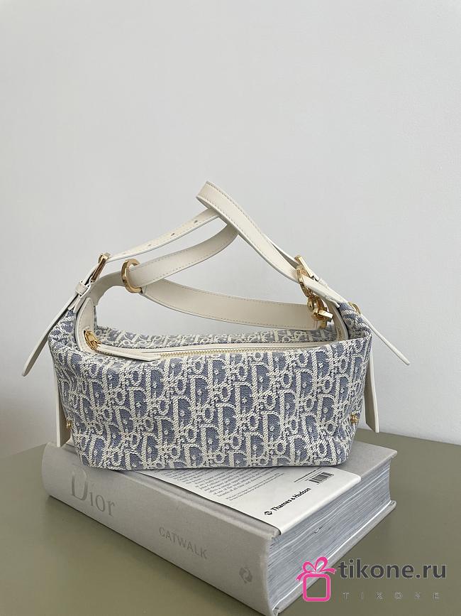 Dior Small D-Journey Bag Blue Dior Oblique Chambray with Raffia Effect and Light Biscuit Smooth Calfskin - 25.5x14.5x14cm  - 1