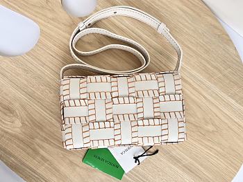 Bottega Veneta Intrecciato Cassette Crossbody Bag White Brown - 23x15x6cm